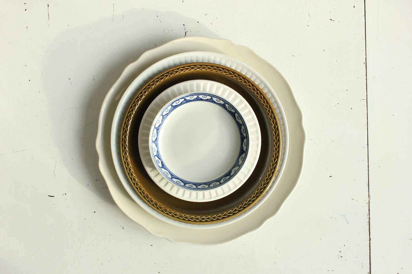 Kitchenware & Hotel Supplies: Sets that stay complete